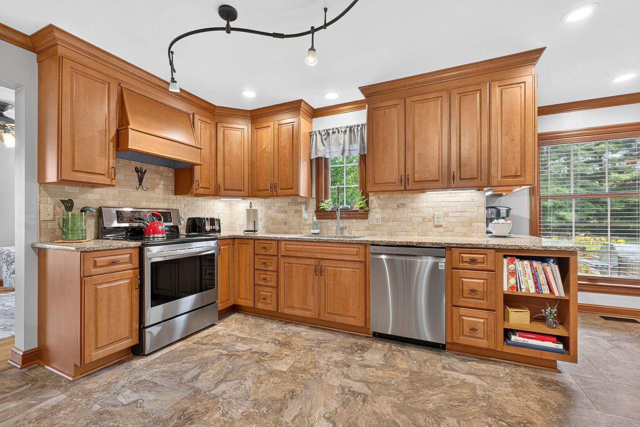 6565 Duffy Road Delaware, OH 43015 - Photo 21 of 84 6565 Duffy (Interior)-12