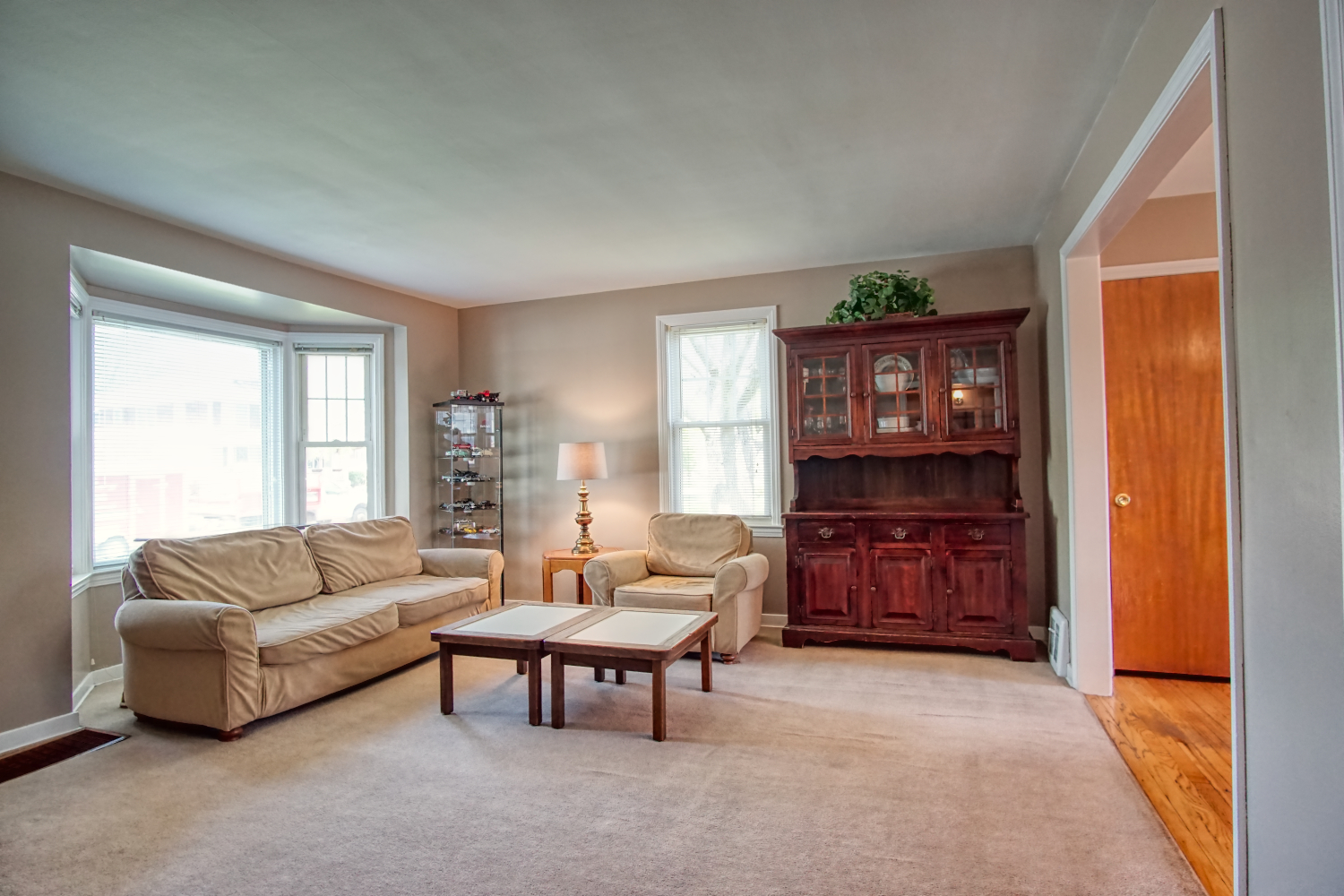 671 Spring Road Elmhurst, IL 60126 - Photo 3 of 23