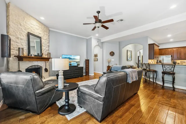 $620,000 | 1114 Commons Waterway Drive, Huffman, TX 77336