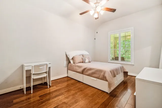 $620,000 | 1114 Commons Waterway Drive, Huffman, TX 77336