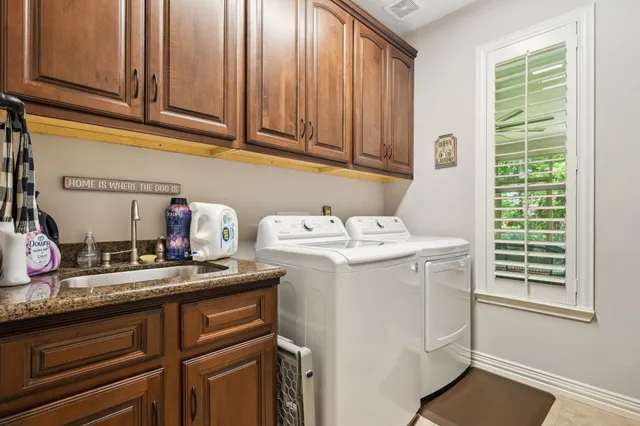 $620,000 | 1114 Commons Waterway Drive, Huffman, TX 77336