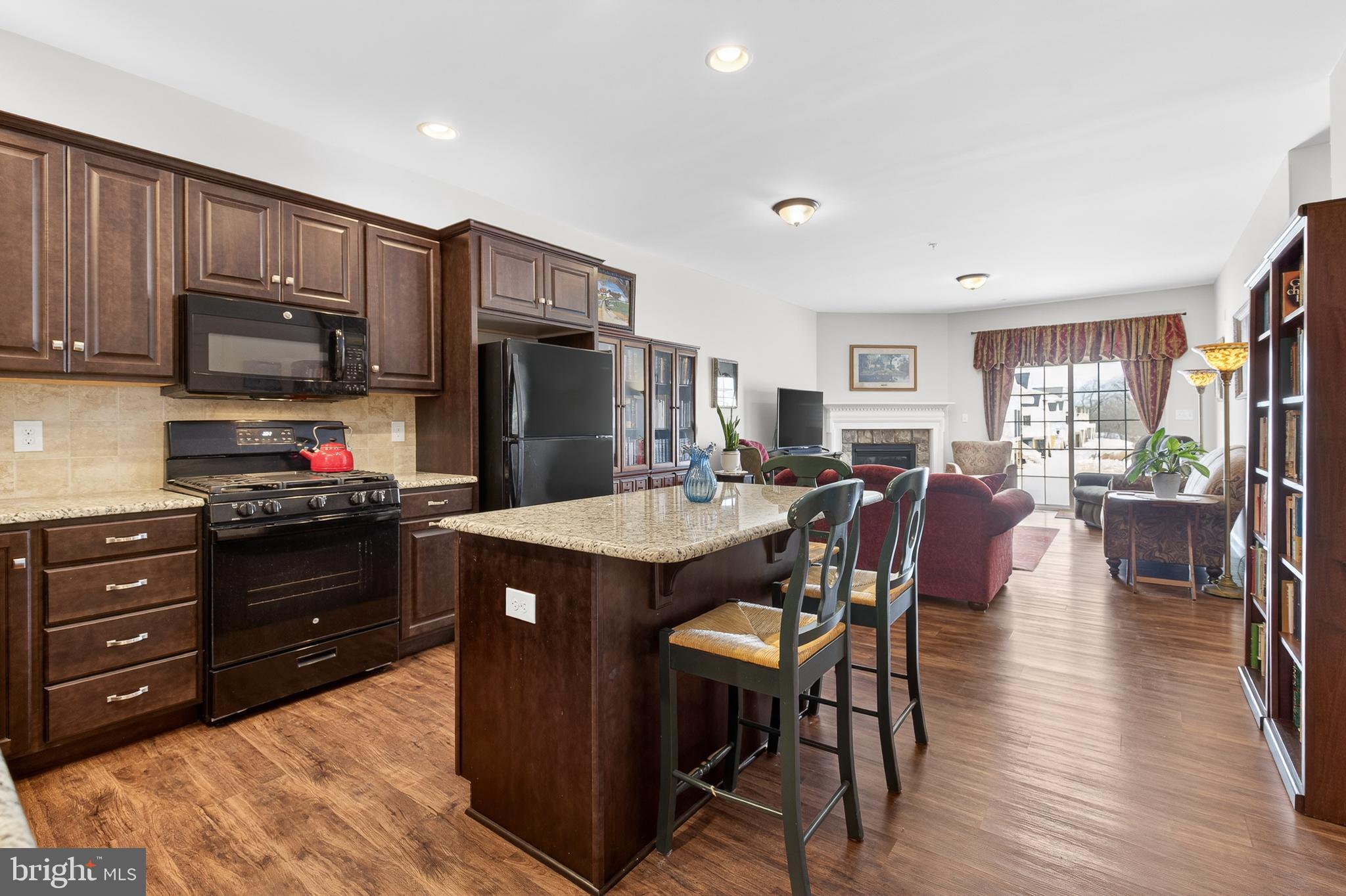 637 Lititz Reserve Lane Lititz, PA 17543 - Photo 4 of 24