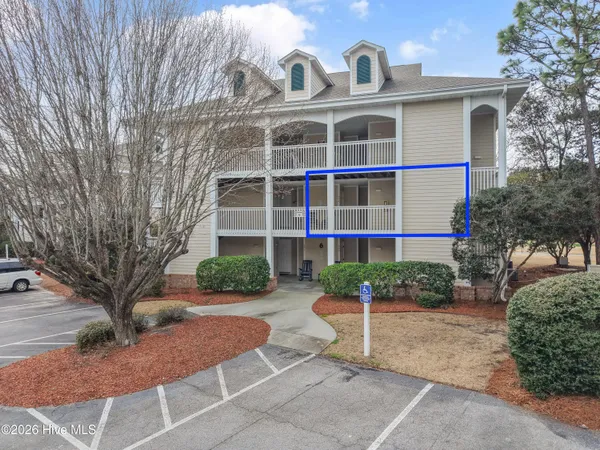 $329,000 | 3350 Club Villas Drive, Unit 604, Southport, NC 28461