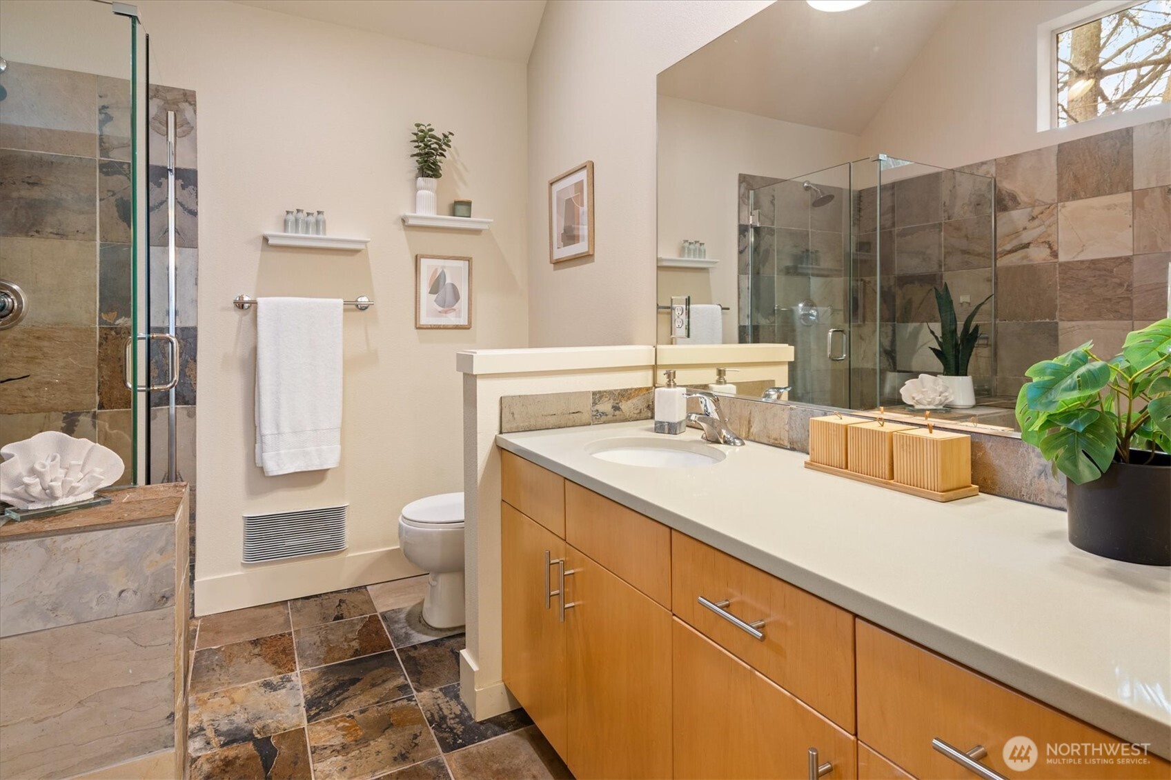 2363 South McClellan Street Seattle, WA 98144 - Photo 26 of 33