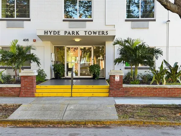 $3,200 | 406 South Cedar Avenue, Unit 103, Tampa, FL 33606