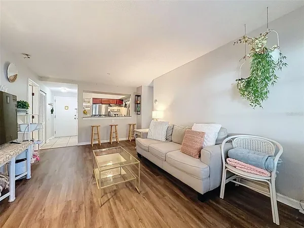 $3,200 | 406 South Cedar Avenue, Unit 103, Tampa, FL 33606