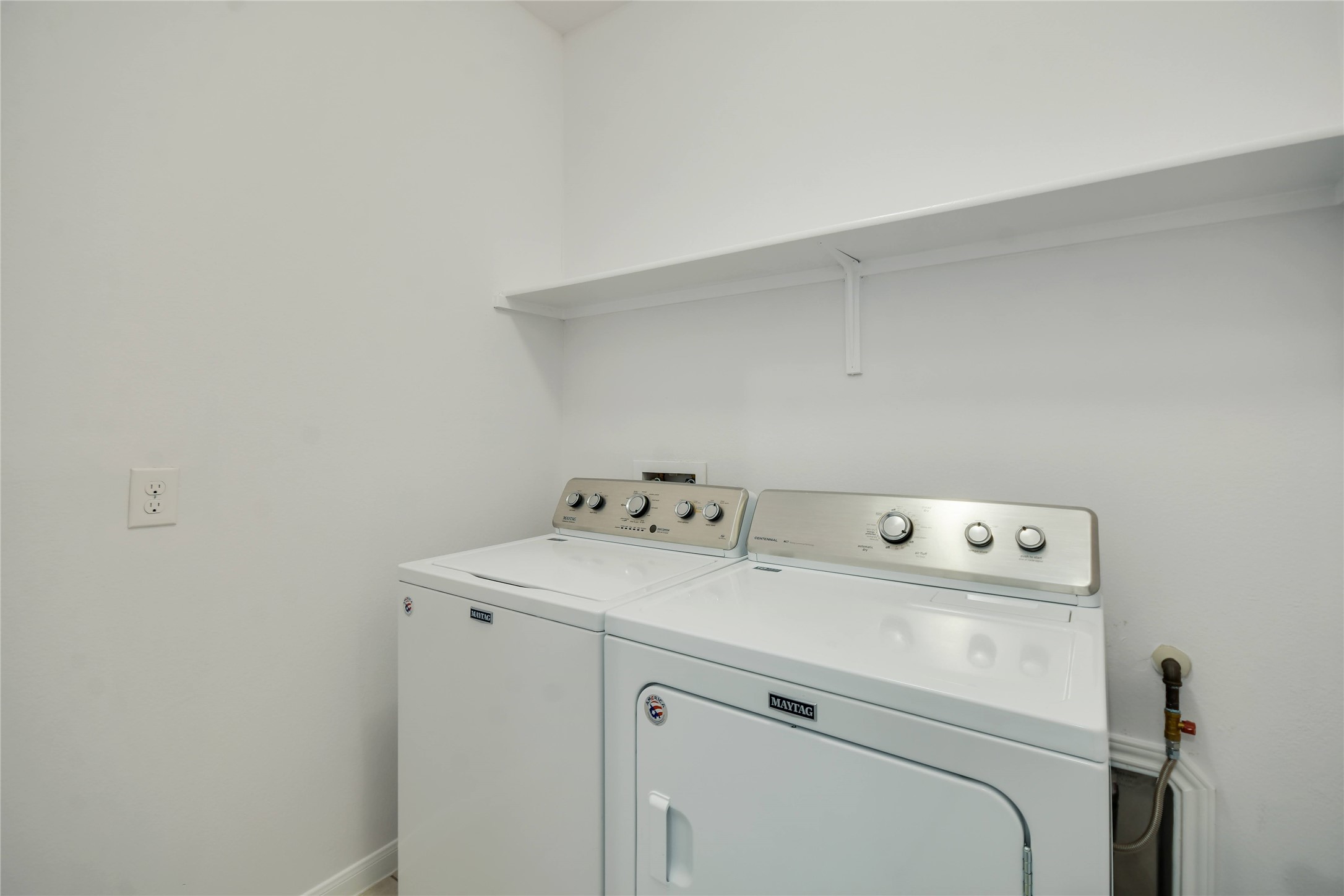 6525 Ranchito Drive Austin, TX 78744 - Photo 15 of 36 Laundry room on the main floor- Washer and Dryer convey!