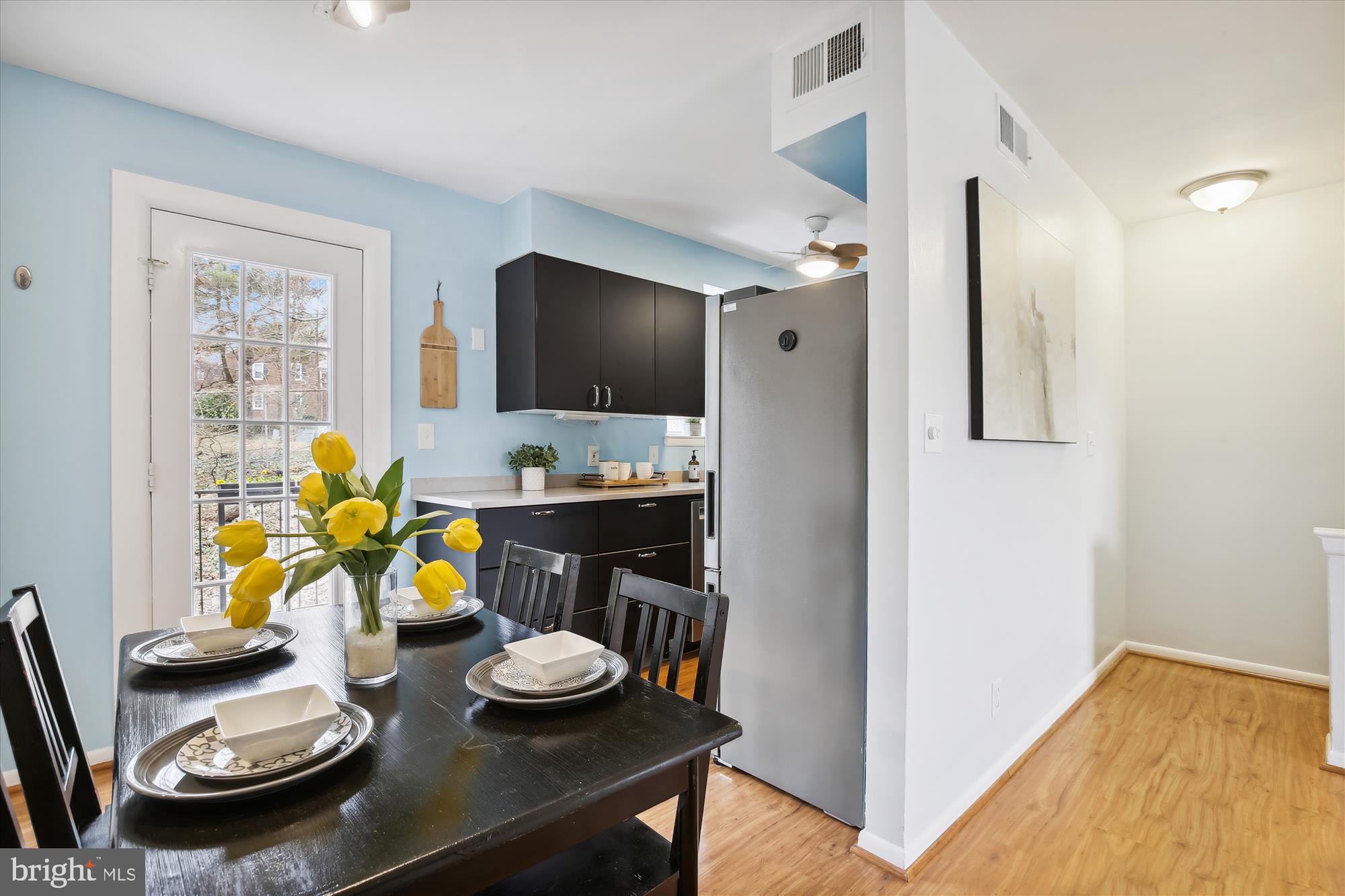 2649 South Walter Reed Drive, Unit B Arlington, VA 22206 - Photo 12 of 104 Dining Area