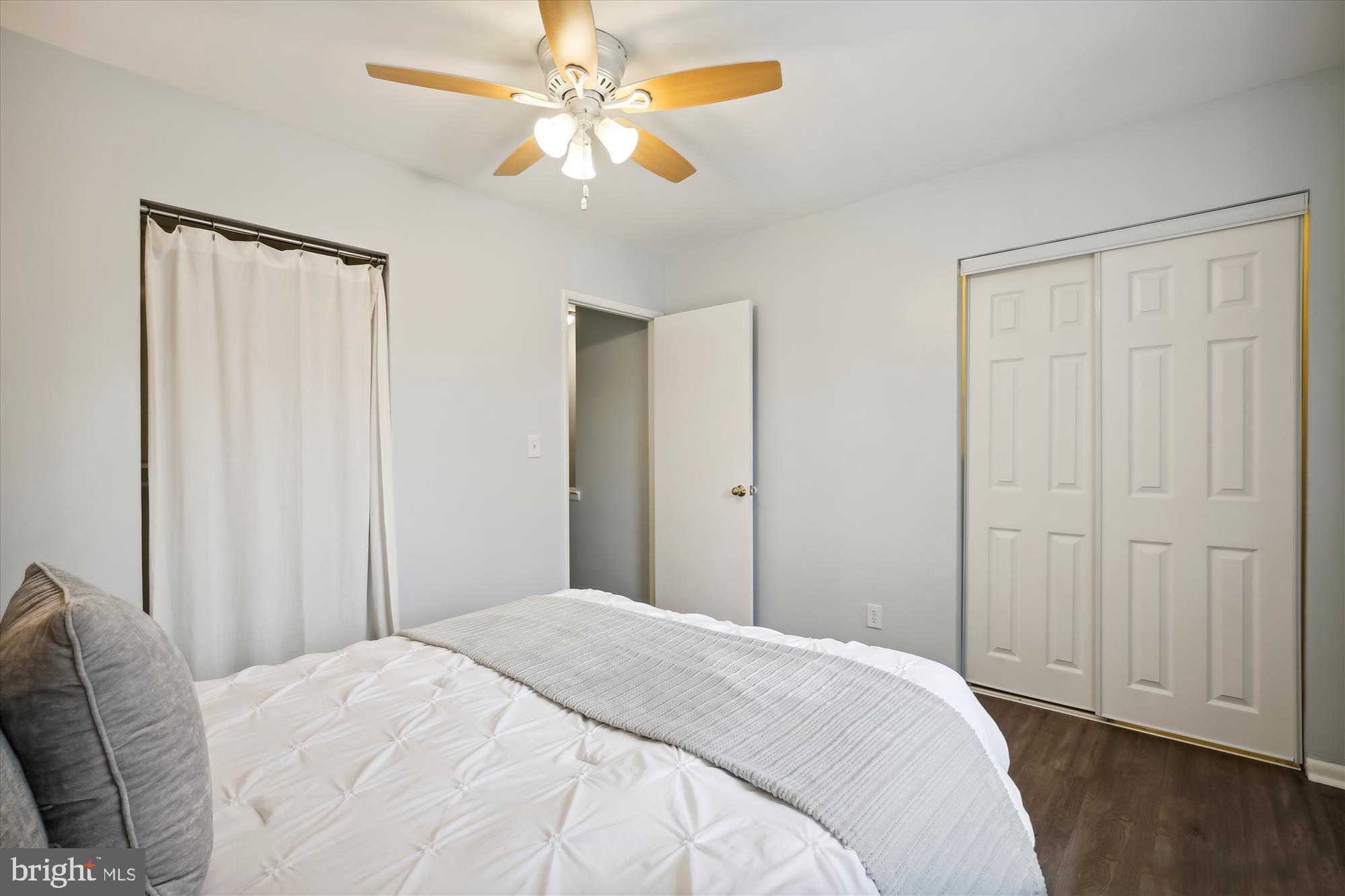2649 South Walter Reed Drive, Unit B Arlington, VA 22206 - Photo 24 of 104 Primary Bedroom