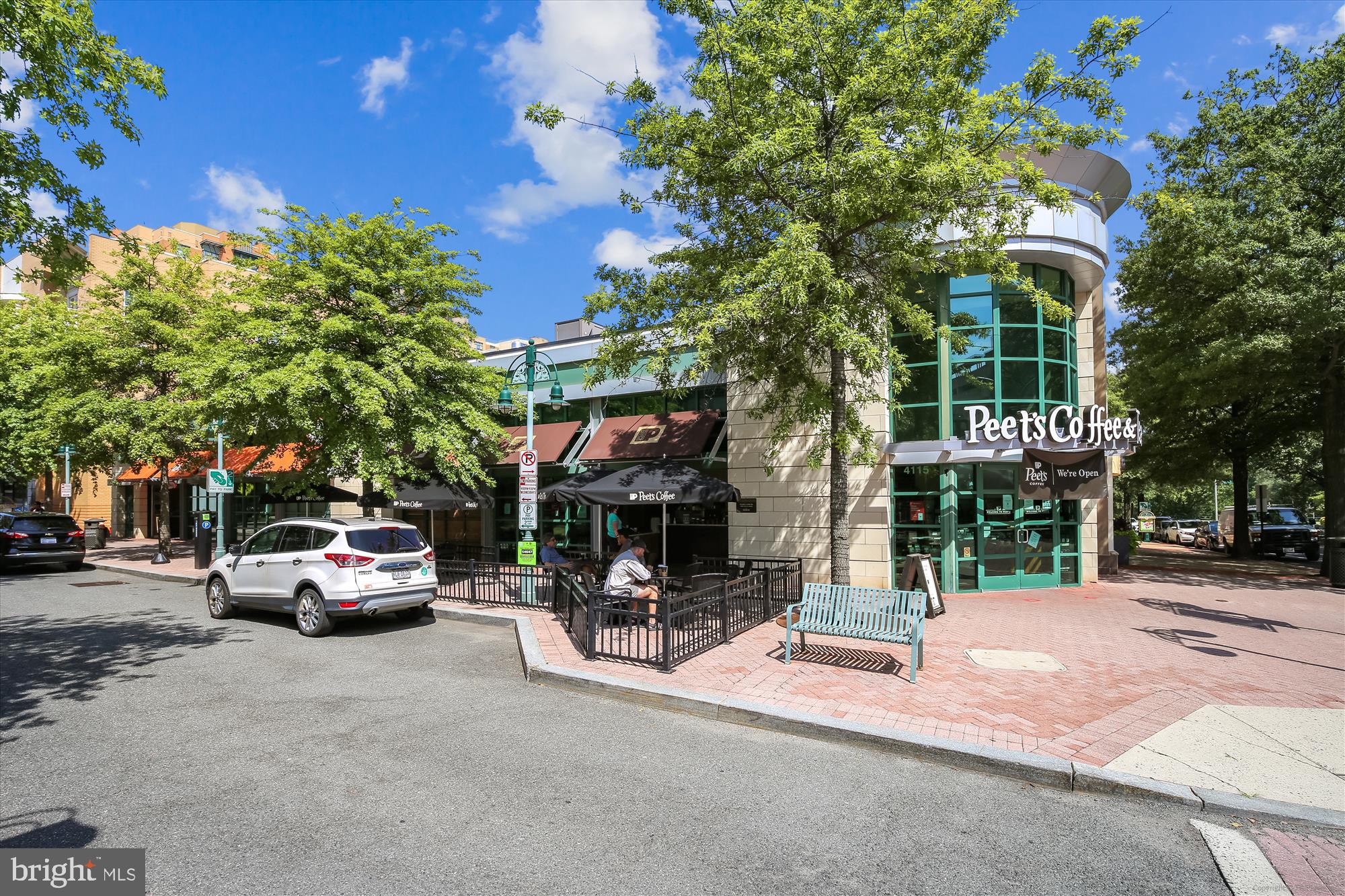 2649 South Walter Reed Drive, Unit B Arlington, VA 22206 - Photo 45 of 104 The Village at Shirlington