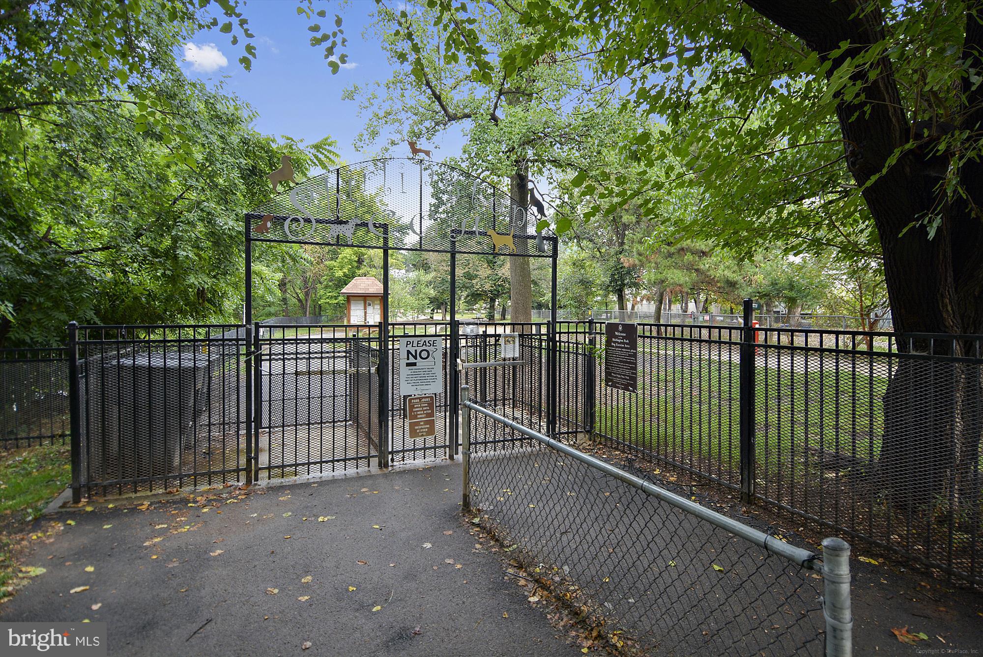 2649 South Walter Reed Drive, Unit B Arlington, VA 22206 - Photo 69 of 104 Shirlington Dog Park