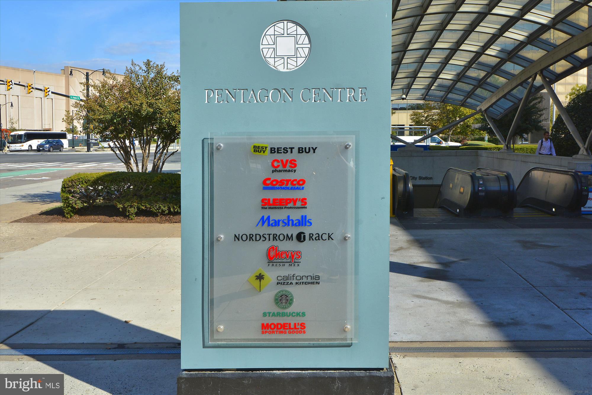 2649 South Walter Reed Drive, Unit B Arlington, VA 22206 - Photo 89 of 104 Pentagon City Shops