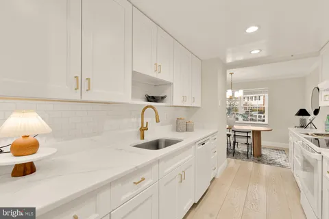 $660,000 | 7807 Snead Lane, Falls Church, VA 22043