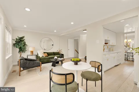 $660,000 | 7807 Snead Lane, Falls Church, VA 22043