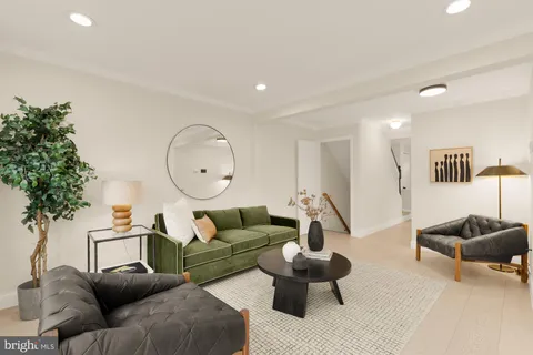 $660,000 | 7807 Snead Lane, Falls Church, VA 22043