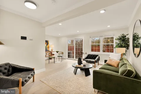 $660,000 | 7807 Snead Lane, Falls Church, VA 22043