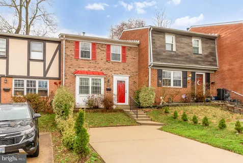 $660,000 | 7807 Snead Lane, Falls Church, VA 22043