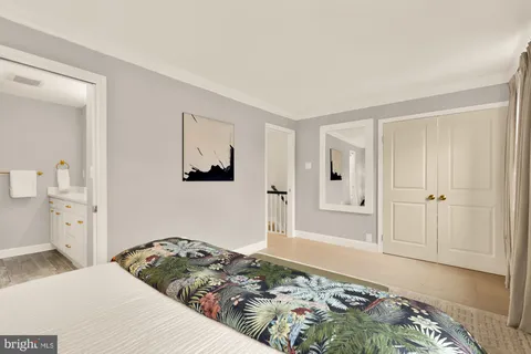 $660,000 | 7807 Snead Lane, Falls Church, VA 22043