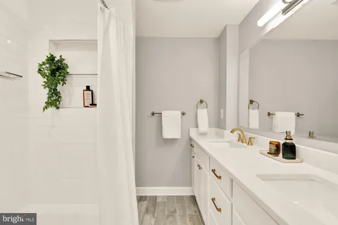 $660,000 | 7807 Snead Lane, Falls Church, VA 22043