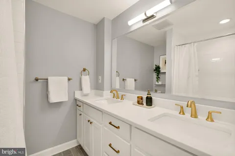 $660,000 | 7807 Snead Lane, Falls Church, VA 22043