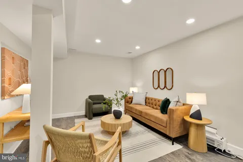 $660,000 | 7807 Snead Lane, Falls Church, VA 22043