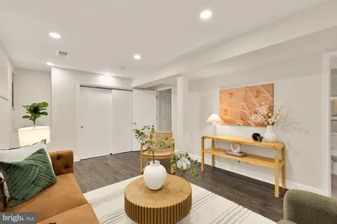 $660,000 | 7807 Snead Lane, Falls Church, VA 22043