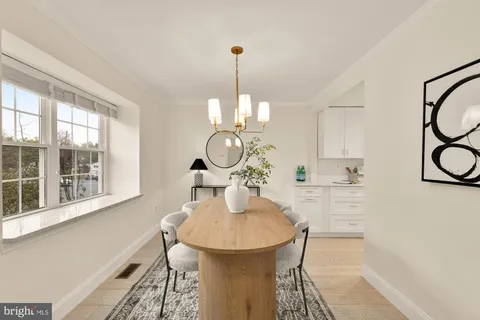 $660,000 | 7807 Snead Lane, Falls Church, VA 22043