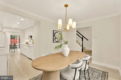 $660,000 | 7807 Snead Lane, Falls Church, VA 22043