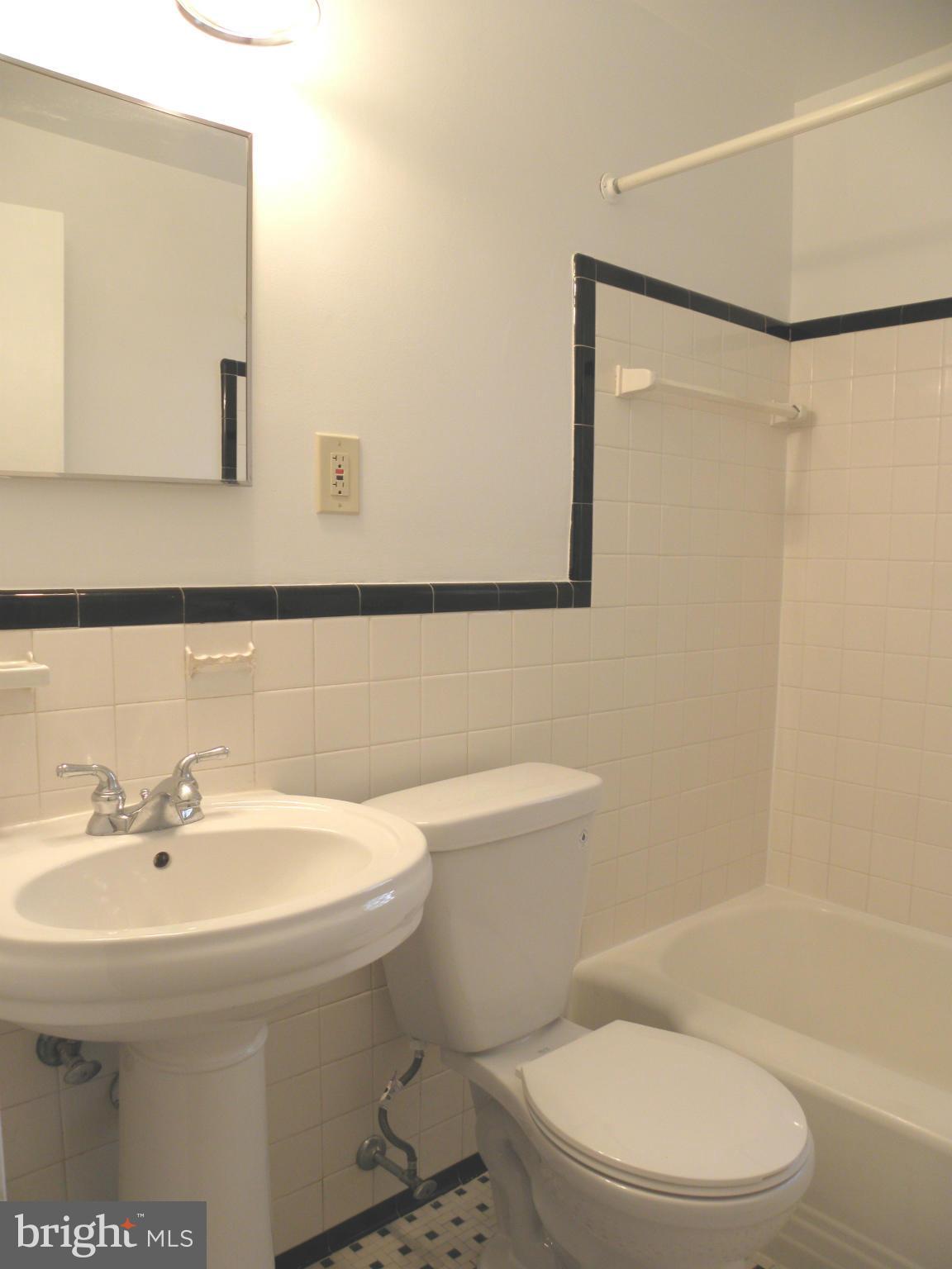 3821 Brightview Court Silver Spring, MD 20902 - Photo 8 of 14 Bath