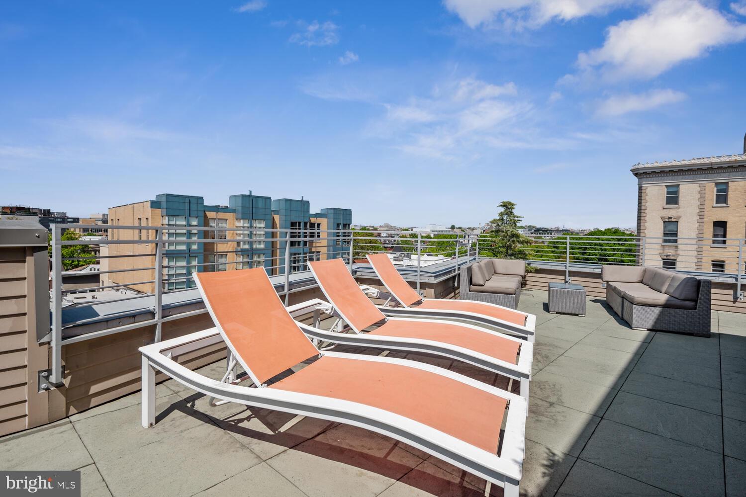 1311 13th Street Northwest, Unit 505 Washington, DC 20005 - Photo 26 of 43 Lounge, relax and soak up the sun