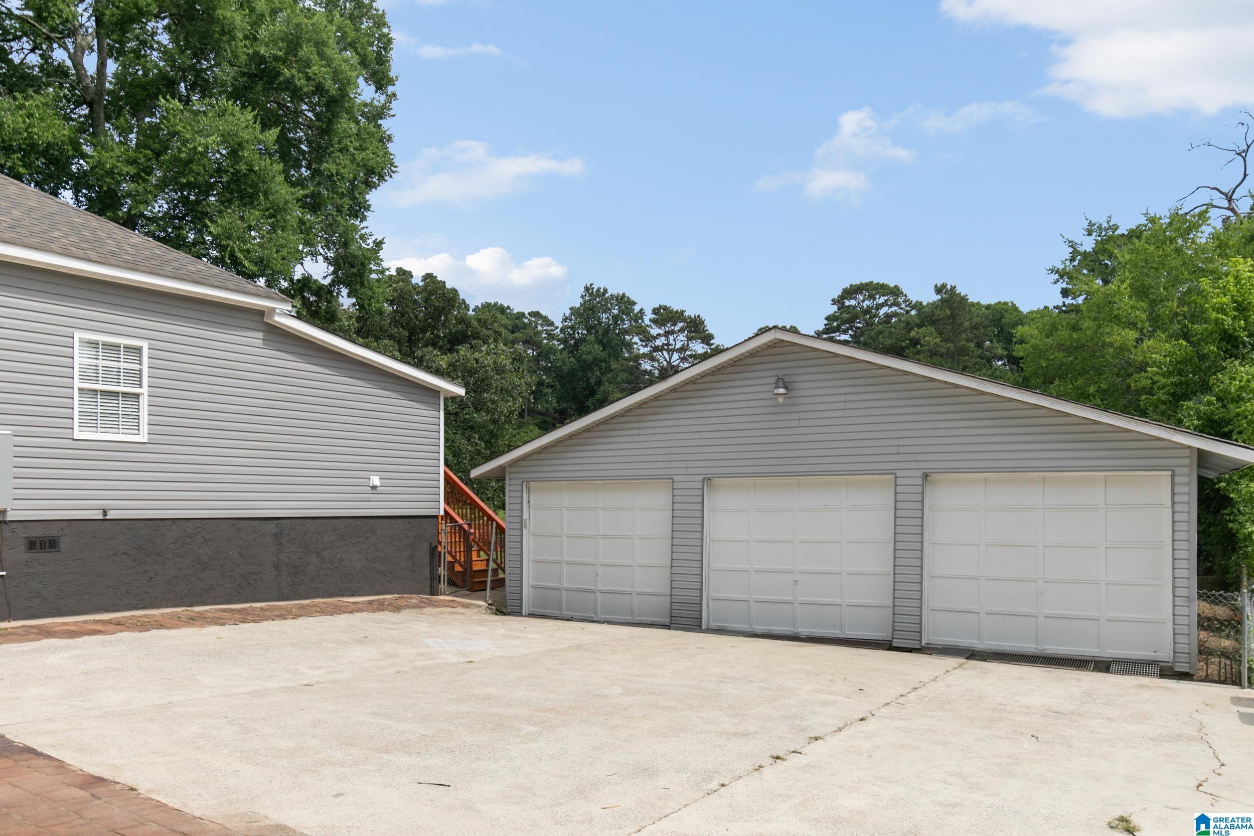 4504 Middle Street Mulga, AL 35118 - Photo 4 of 43