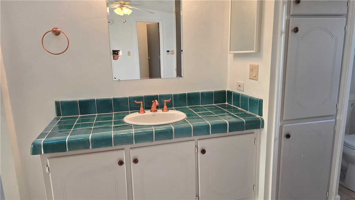 14355 South Angell Road Yucca, AZ 86438 - Photo 14 of 20 Master Bathroom