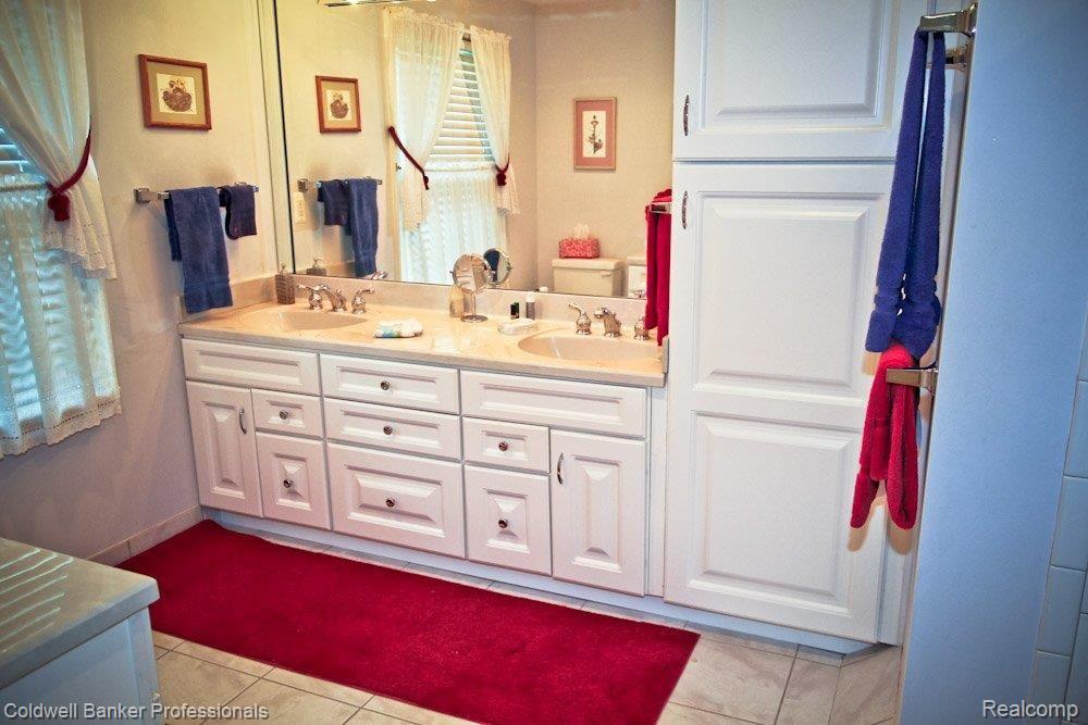 575 Hamilton Road Bloomfield Hills, MI 48301 - Photo 19 of 25 IMG_8762.jpg