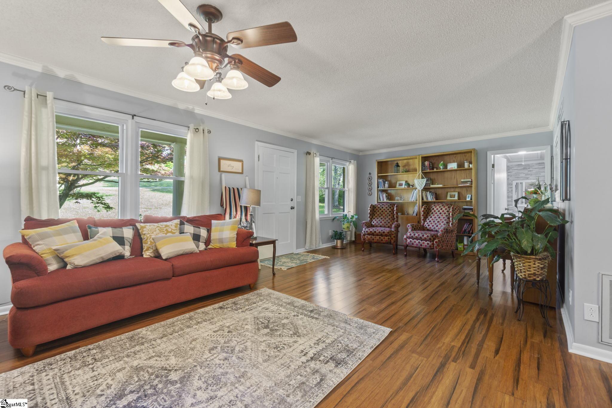 190 State Rd S-42-2314 Inman, SC 29349 - Photo 2 of 26