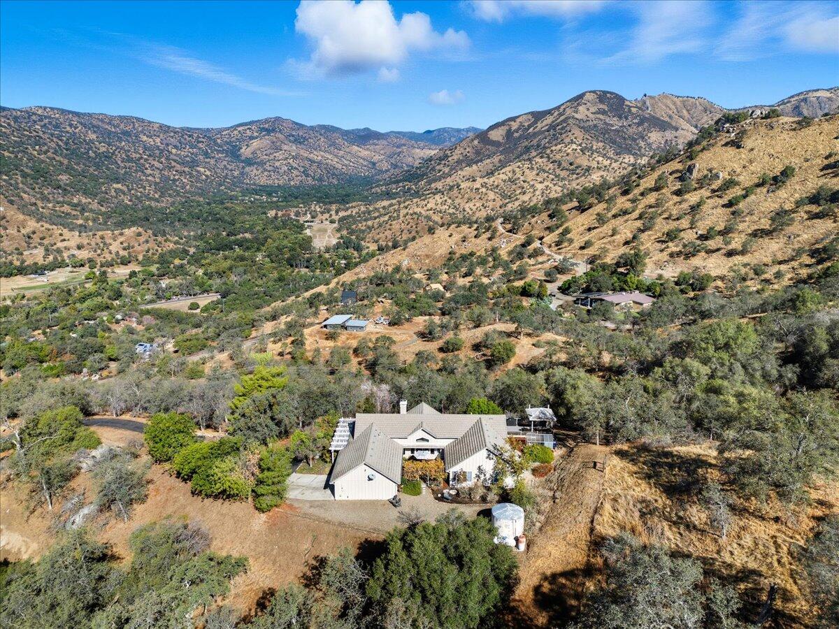 41299 East Mynatt Drive Three Rivers, CA 93271 - Photo 5 of 121 12-12