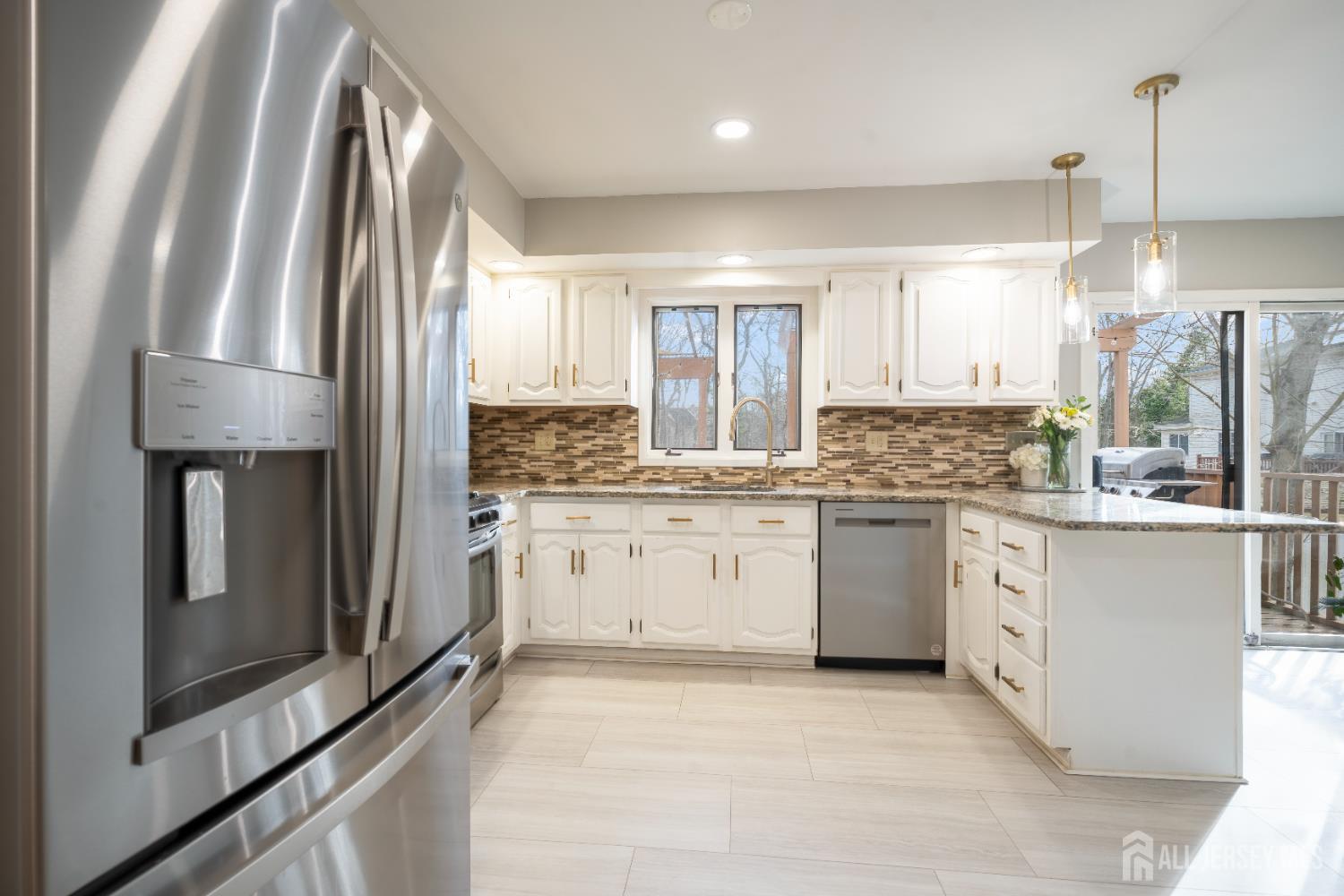 609 Old Stage Road Spotswood, NJ 08884 - Photo 9 of 27