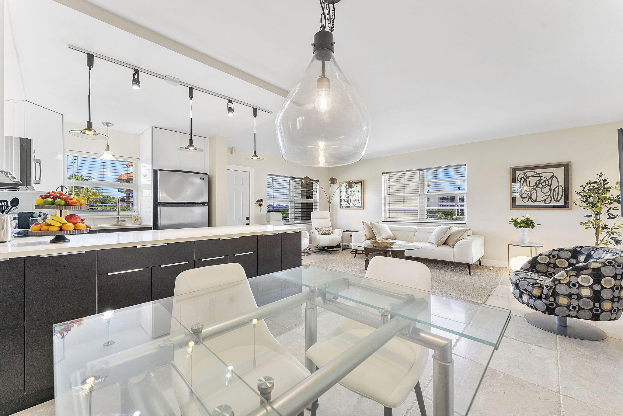 2871 North Ocean Boulevard, Unit F339 Boca Raton, FL 33431 - Photo 3 of 39 Living Area