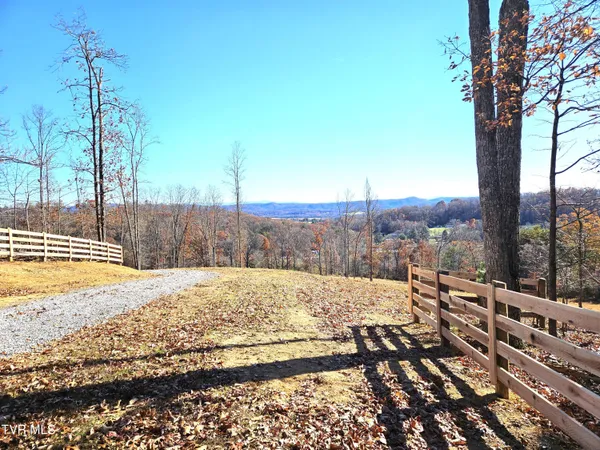 $389,900 | 368 Oak Grove Road, Rogersville, TN 37857