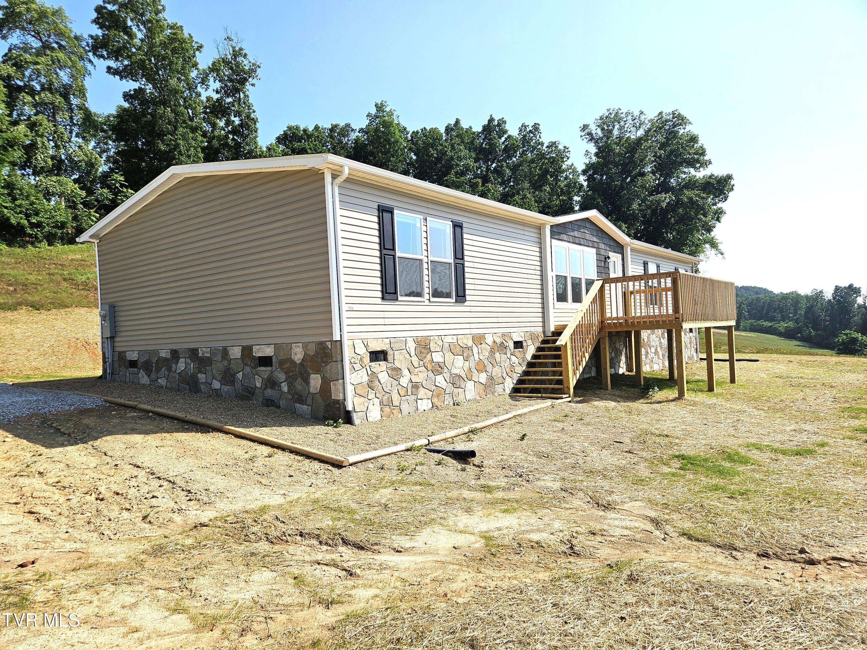 368 Oak Grove Road Rogersville, TN 37857 - Photo 3 of 40 36