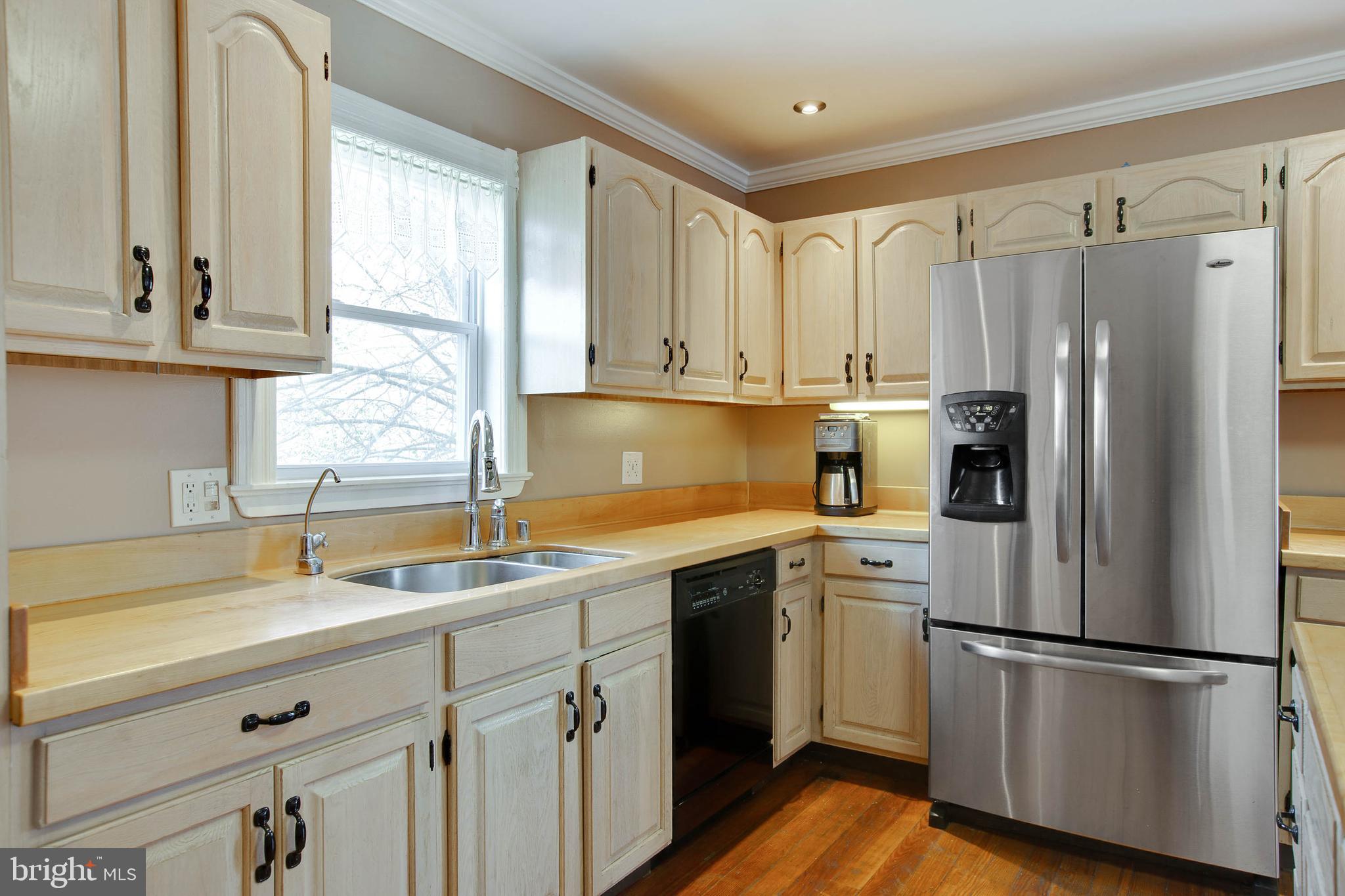 3722 Kanawha Avenue Point of Rocks, MD 21777 - Photo 13 of 33 Kitchen
