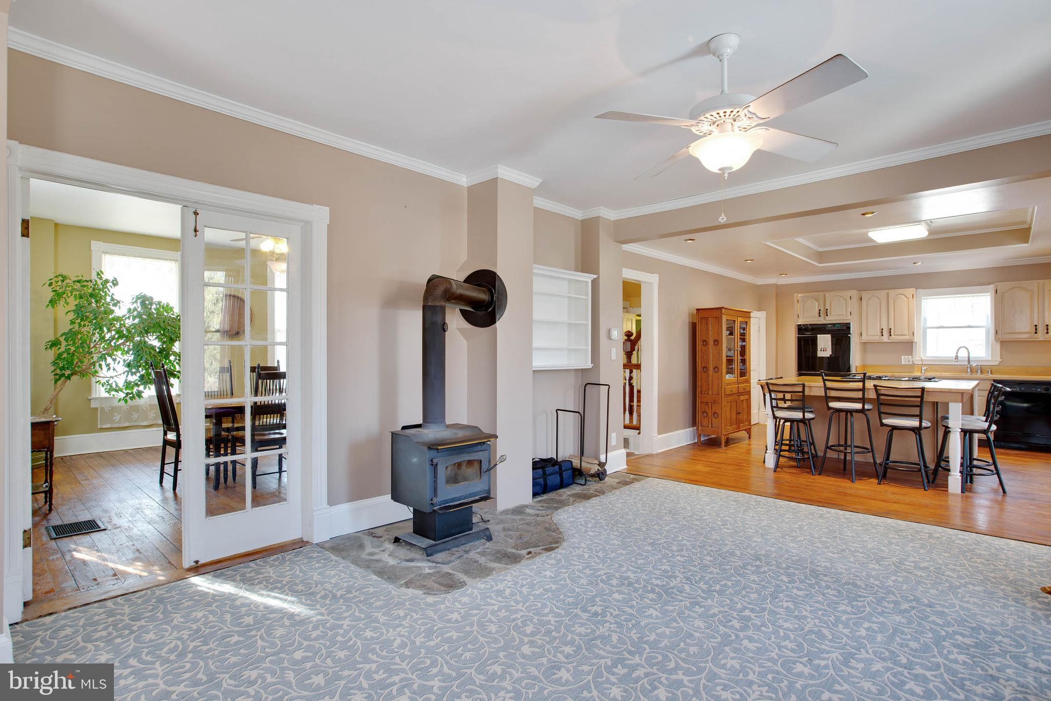 3722 Kanawha Avenue Point of Rocks, MD 21777 - Photo 16 of 33 Family Room