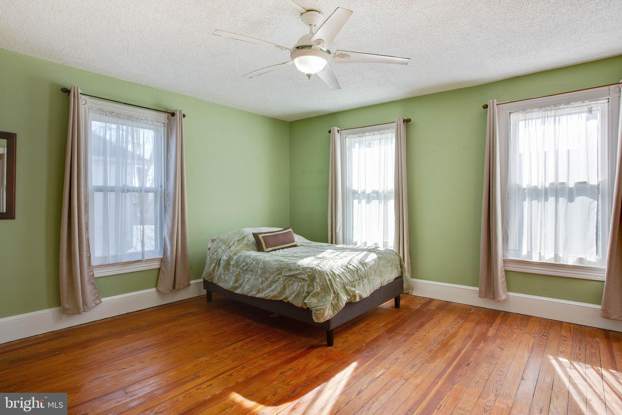 3722 Kanawha Avenue Point of Rocks, MD 21777 - Photo 22 of 33 Bedroom 2
