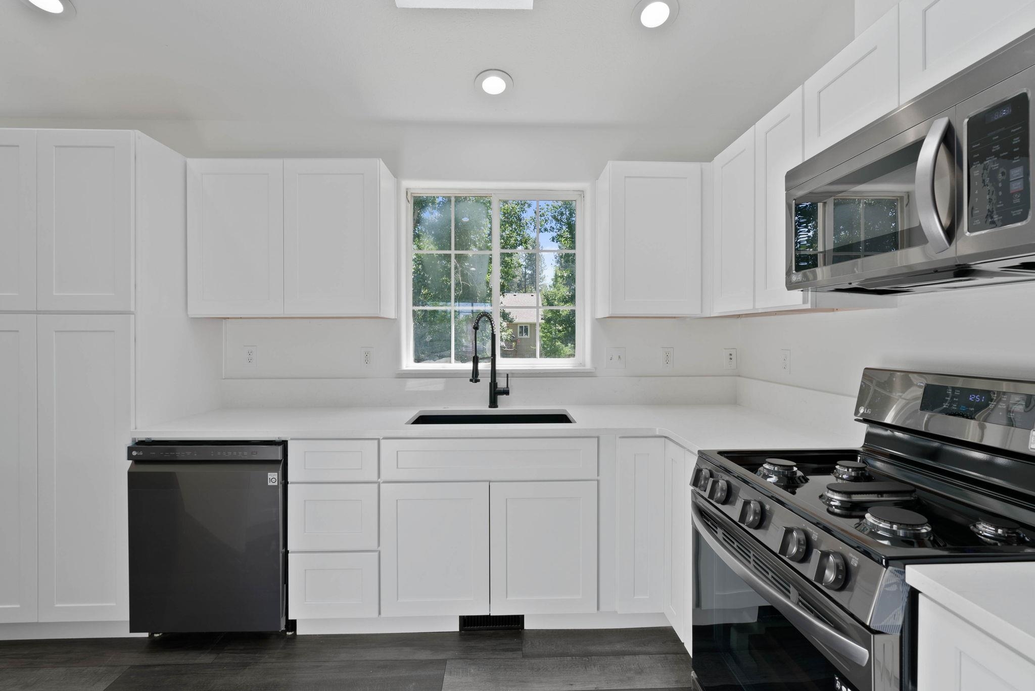 318 East Ballard Road Colbert, WA 99005 - Photo 11 of 49
