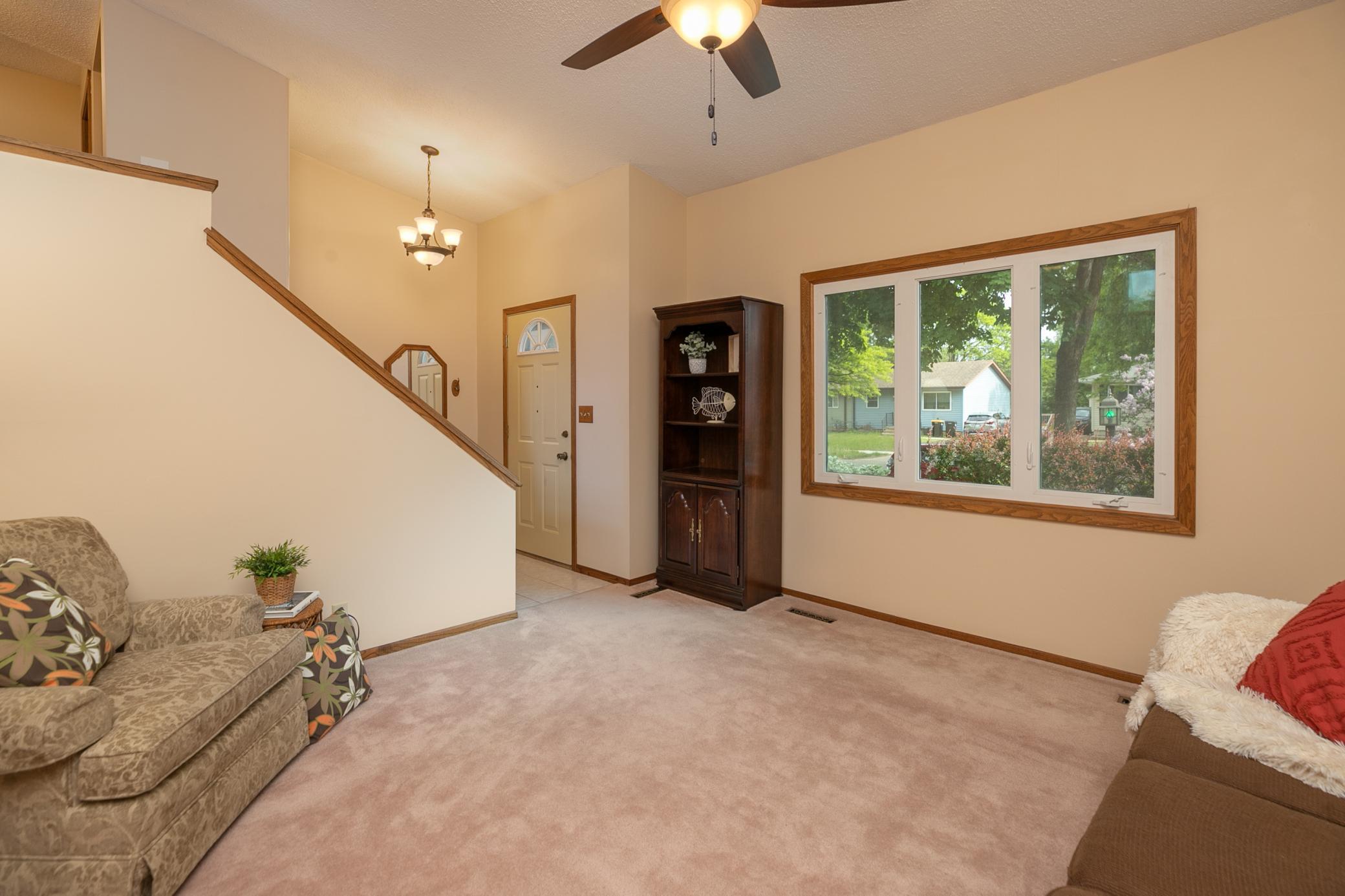 2025 42nd Street Northwest Rochester, MN 55901 - Photo 3 of 39