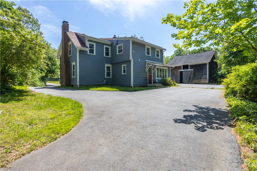 48 Brayton Road Smithfield, RI 02917 - Photo 8 of 47