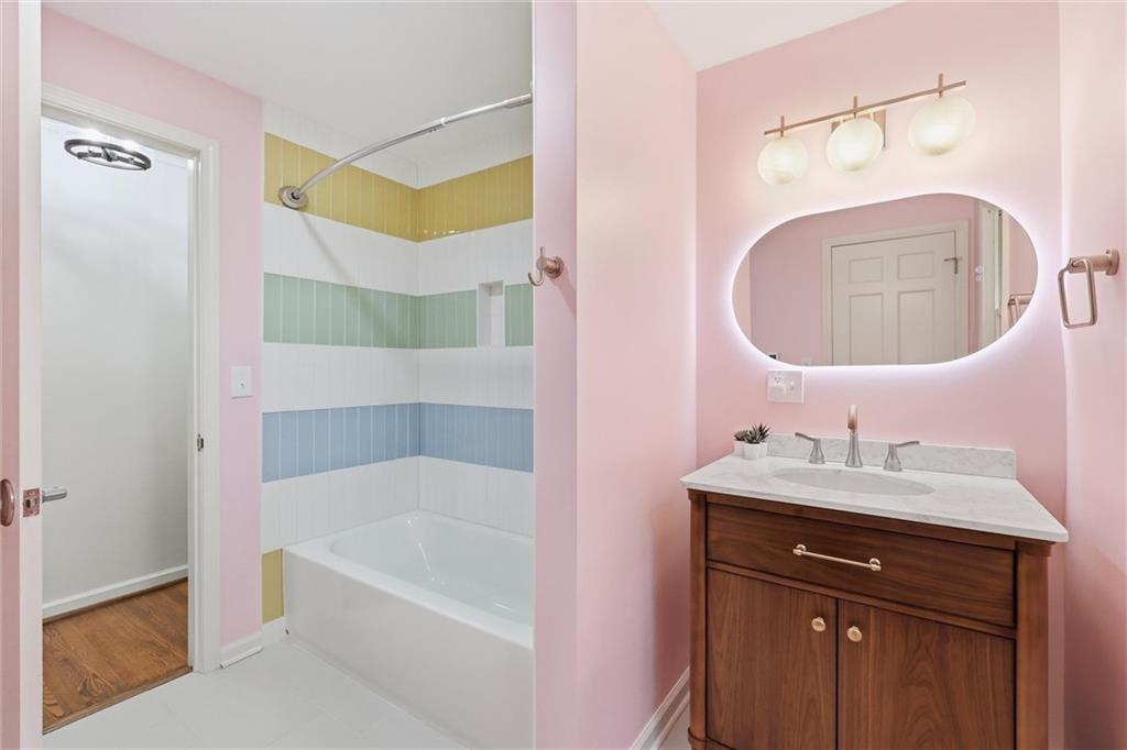 2518 Tomahawk Road Mission Hills, KS 66208 - Photo 31 of 54 Gallery Image 31