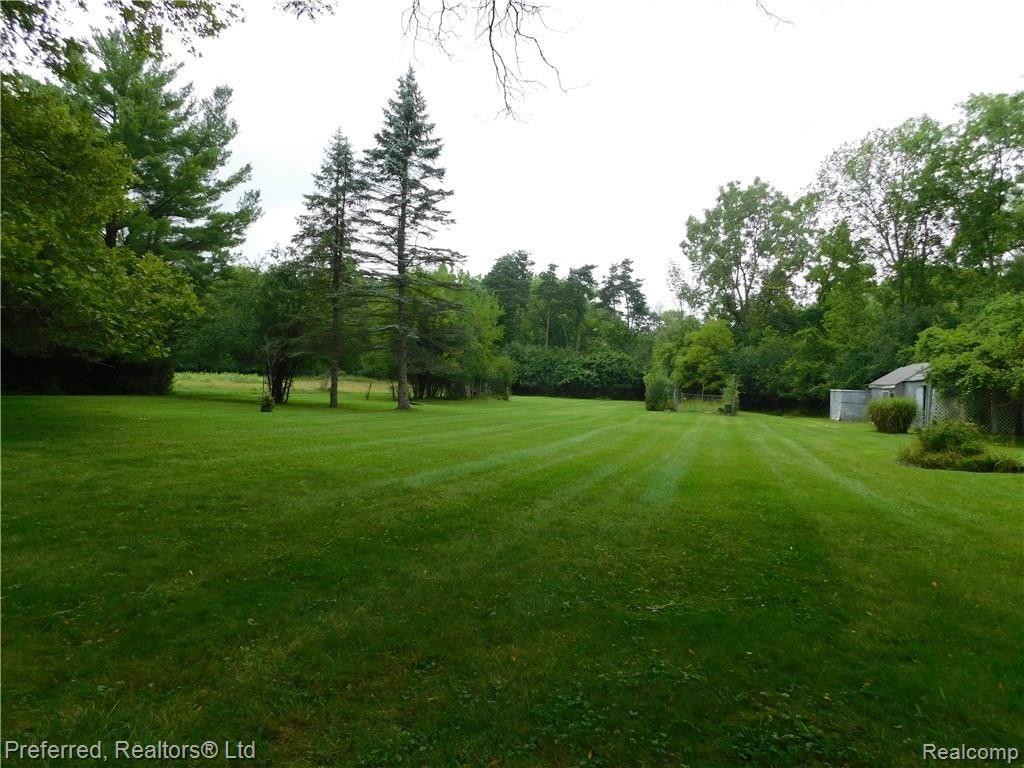 25408 Farmbrook Road Southfield, MI 48034 - Photo 67 of 74 DSCN0235.JPG