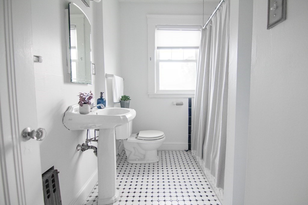 50 Harvard Road, Unit 1 Belmont, MA 02478 - Photo 13 of 17 Gallery Image 13