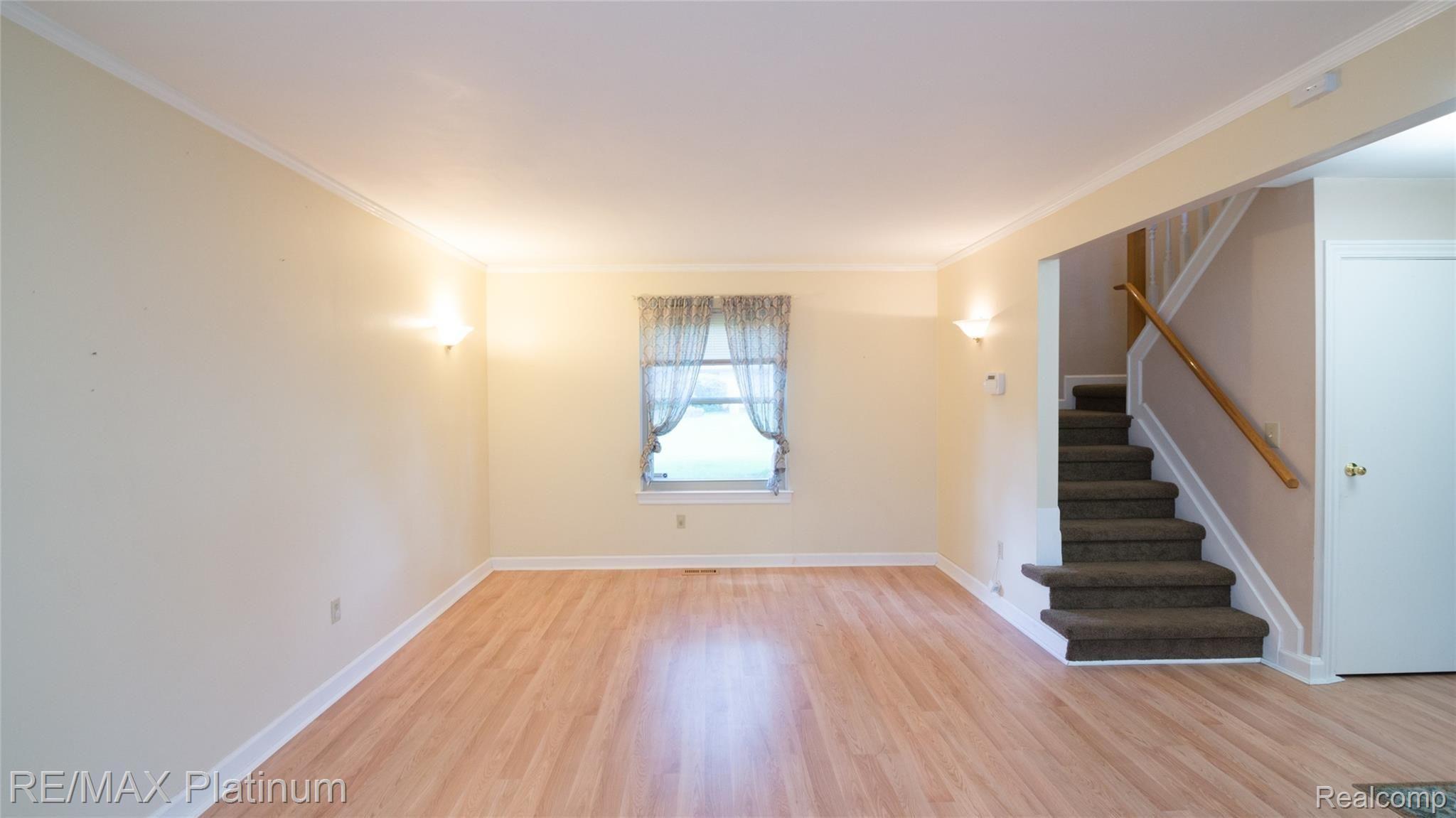 40361 Oak Tree Novi, MI 48375 - Photo 12 of 37 011_15.jpg