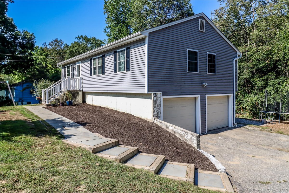 35 Hillendale Drive New Milford, CT 06776 - Photo 4 of 39 a view of a house with a yard